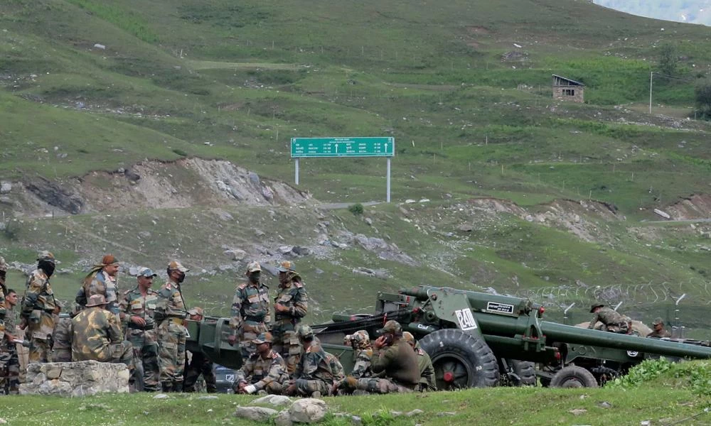 Ινδία: 36.000 στρατιώτες στα αμφισβητούμενα σύνορα των Ιμαλαΐων